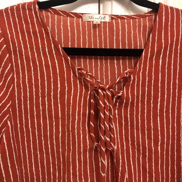 Rust orange bell sleeve crop top - Picture 2 of 3